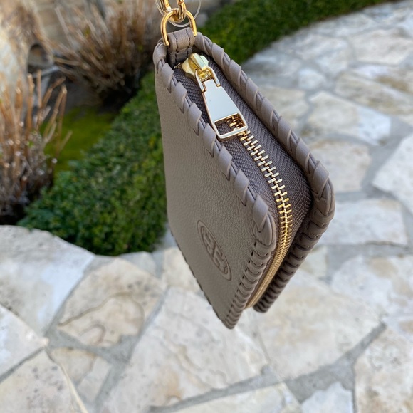 NWT Tory Burch Marion  smartphone wallet grey - Picture 8 of 8